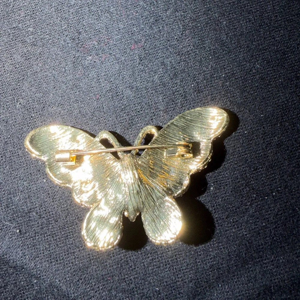Elegant Multicolor Crystal Butterfly Brooch with Pearl Accent